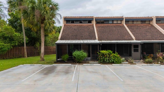 1 of 9 - 2400 Se Garden Ter #101, Port Saint Lucie, FL