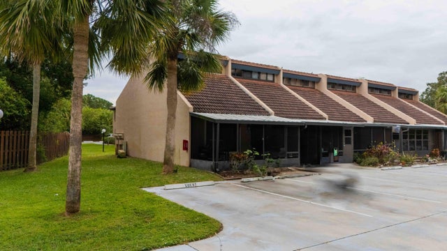 3 of 9 - 2400 Se Garden Ter #101, Port Saint Lucie, FL