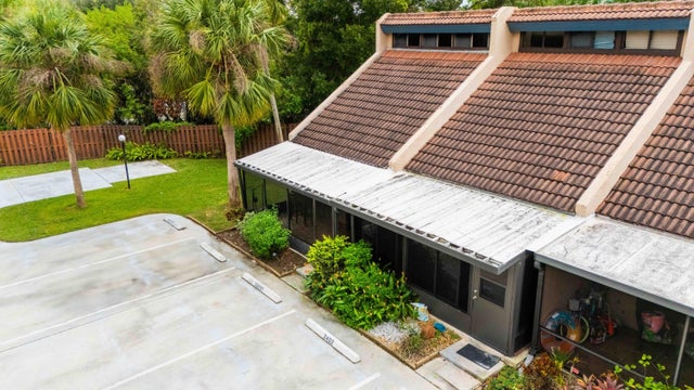 4 of 9 - 2400 Se Garden Ter #101, Port Saint Lucie, FL