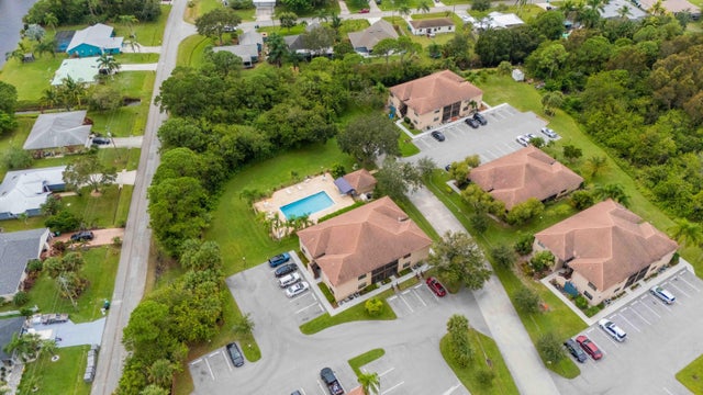 5 of 9 - 2400 Se Garden Ter #101, Port Saint Lucie, FL