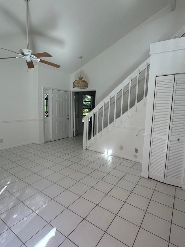 4 of 29 - 429 N Cypress Dr #c, Tequesta, FL