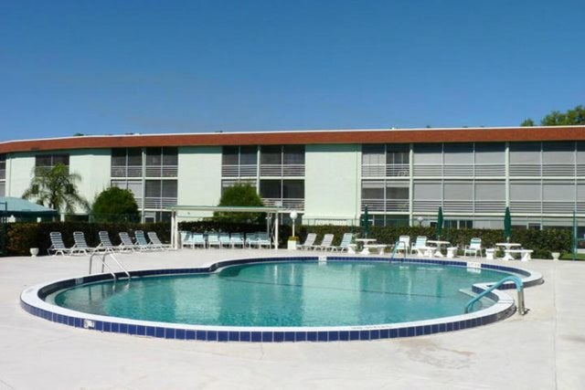 5 of 40 - 3300 Springdale Blvd, Palm Springs, FL