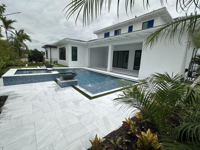 4 of 39 - 9148 Coral Isles Circle #{lot 13}, Palm Beach Gardens, FL