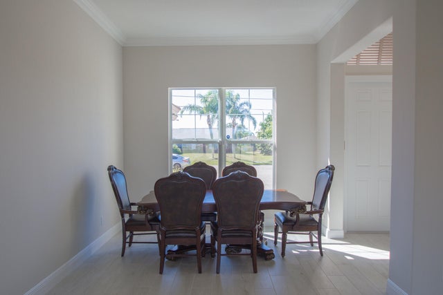 3 of 18 - 220 Sw Dalton Circle, Port Saint Lucie, FL