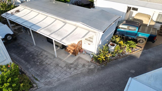 4 of 8 - 7 Cedar Dr E #e, Briny Breezes, FL