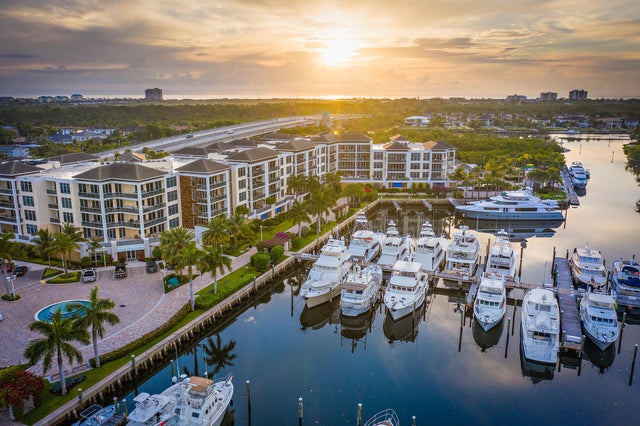 1 of 41 - 2700 Donald Ross Rd #402, Palm Beach Gardens, FL