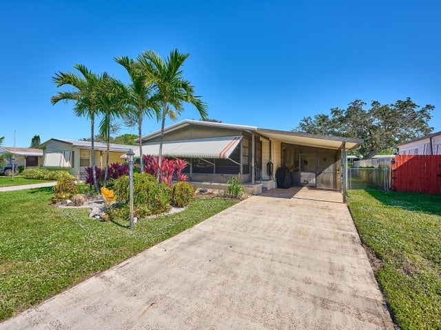 3 of 45 - 8001 Se Shenandoah Drive, Hobe Sound, FL