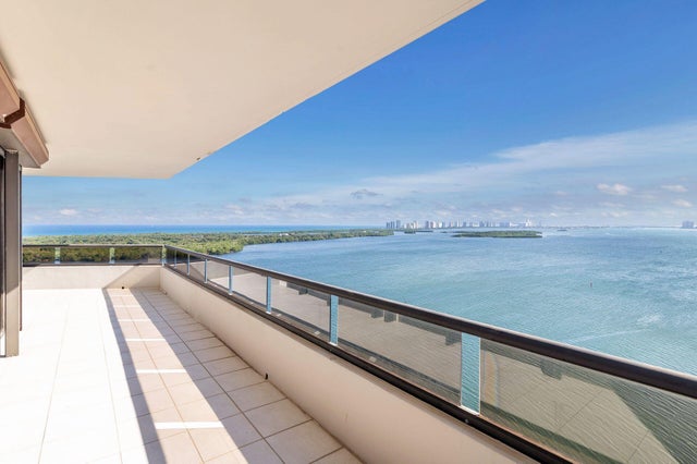 2 of 27 - 100 Lakeshore Dr #1753, North Palm Beach, FL