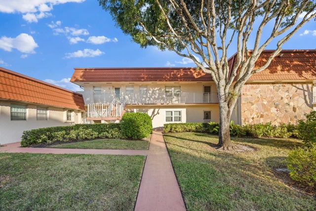 5 of 27 - 12007 Poinciana Boulevard #102, Royal Palm Beach, FL