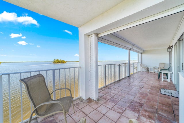 2 of 27 - 5934 River Run Drive, Sebastian, FL
