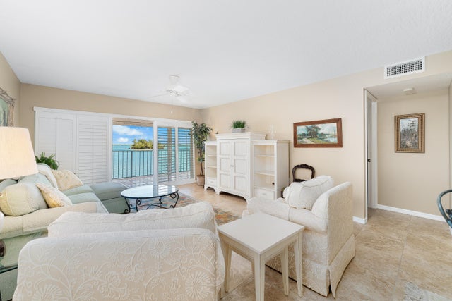 4 of 27 - 5934 River Run Drive, Sebastian, FL