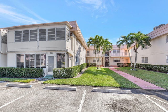 2 of 58 - 325 Saxony G, Delray Beach, FL