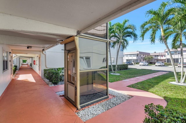 3 of 58 - 325 Saxony G, Delray Beach, FL