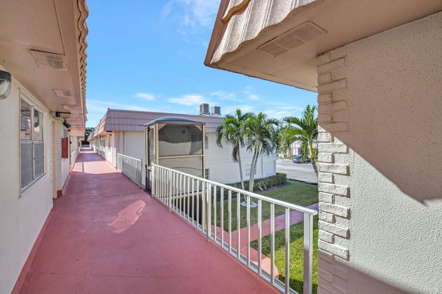 5 of 58 - 325 Saxony G, Delray Beach, FL