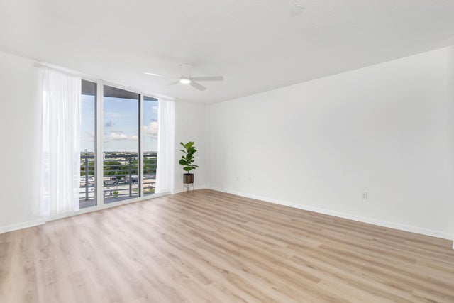 1 of 32 - 1551 N Flagler Drive #910, West Palm Beach, FL