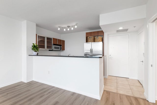 5 of 32 - 1551 N Flagler Drive #910, West Palm Beach, FL
