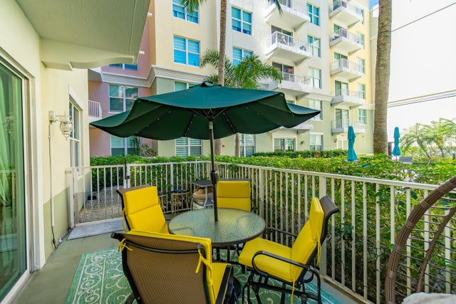 5 of 45 - 804 E Windward Wy #108, Lantana, FL