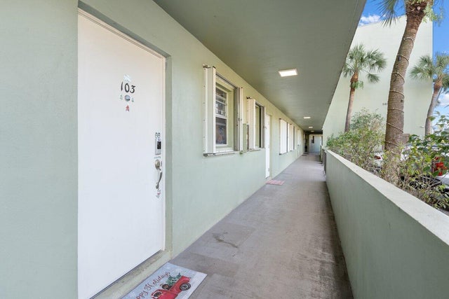 1 of 17 - 1638 Embassy Dr #103, West Palm Beach, FL