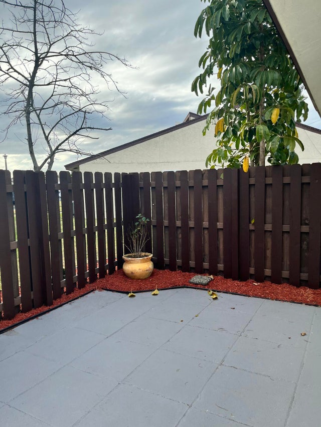 3 of 13 - 1763 Abbey Rd, West Palm Beach, FL