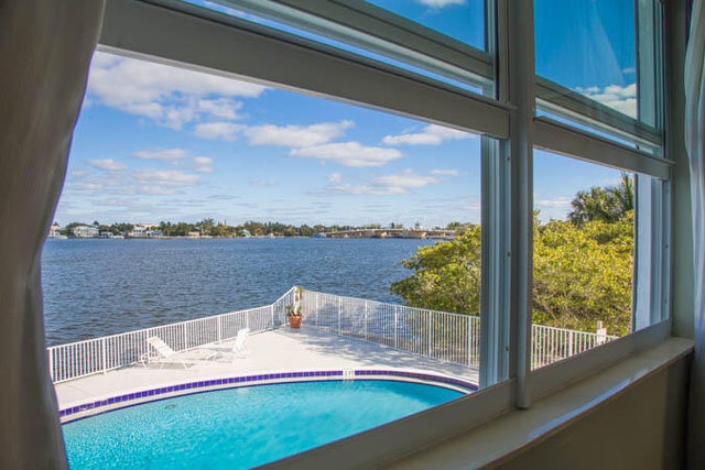 1 of 11 - 301 Croton Avenue #205, Lantana, FL