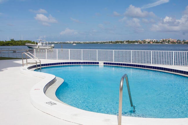 3 of 11 - 301 Croton Avenue #205, Lantana, FL