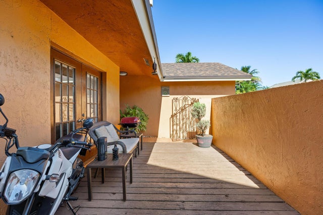 5 of 48 - 940 Sw 96th Avenue, Pembroke Pines, FL