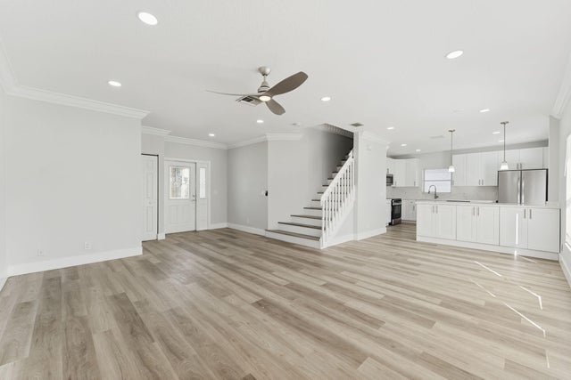 4 of 39 - 31 Swallow Dr, Boynton Beach, FL