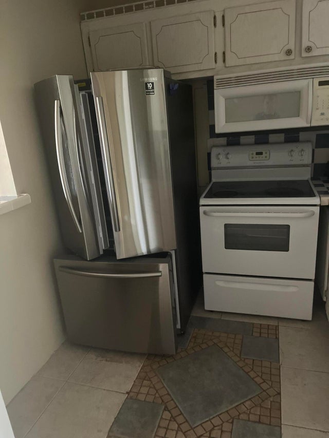 3 of 16 - 128 Windsor F, West Palm Beach, FL