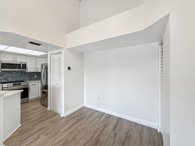 5 of 20 - 4155 N Haverhill Road #1420, West Palm Beach, FL