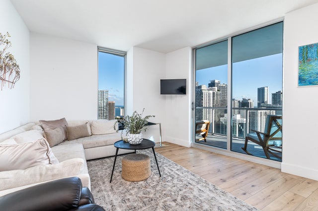 2 of 51 - 185 Sw 7th Street #4012, Miami, FL