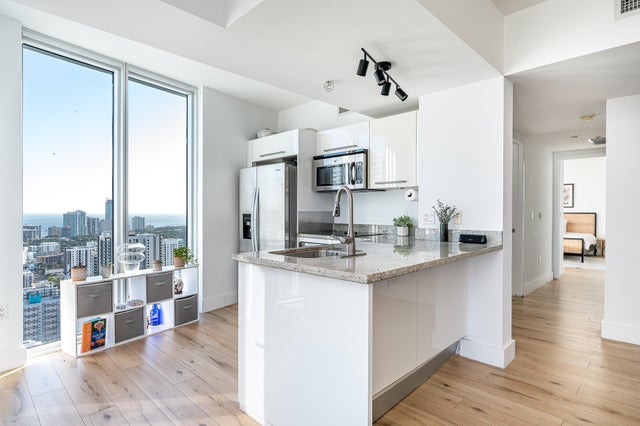 4 of 51 - 185 Sw 7th Street #4012, Miami, FL