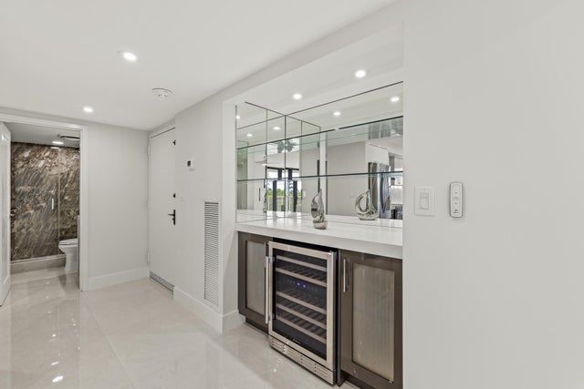 5 of 31 - 5480 N Ocean Dr #b1c, Singer Island, FL