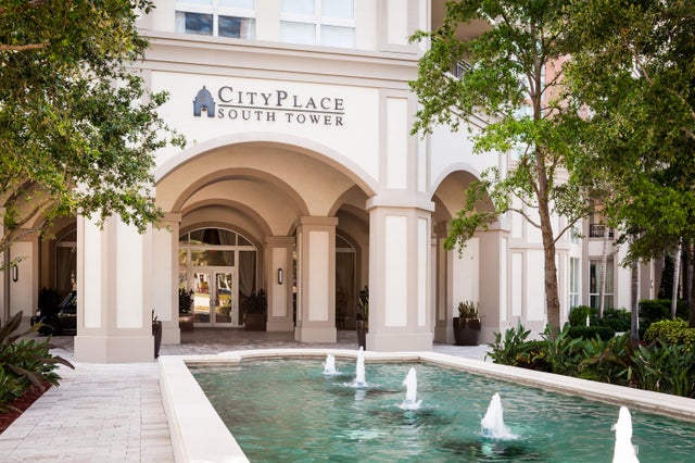 5 of 17 - 550 Okeechobee Boulevard #516, West Palm Beach, FL