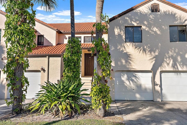 1 of 20 - 13 Via De Casas Sur #202, Boynton Beach, FL