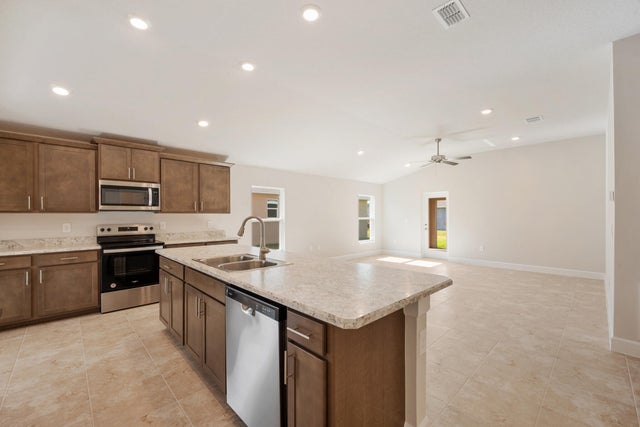 3 of 22 - 5564 Lugo Street, Fort Pierce, FL