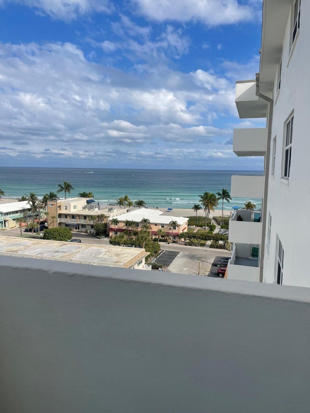 1 of 33 - 1701 S Ocean Drive #902, Hollywood, FL