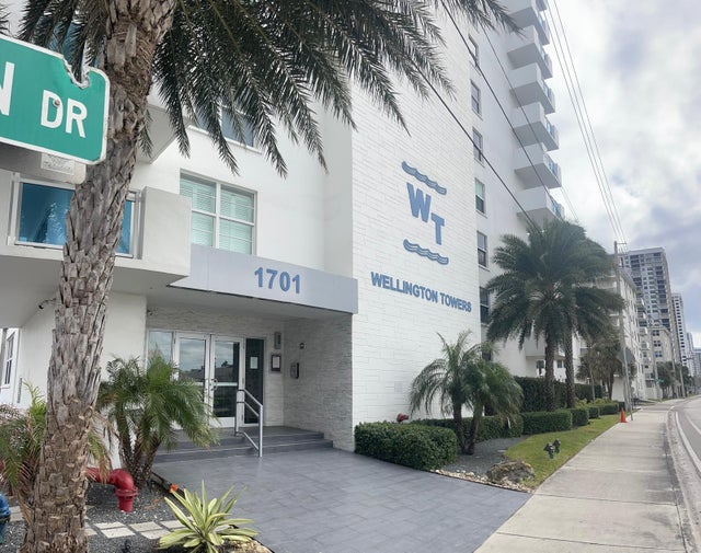 3 of 33 - 1701 S Ocean Drive #902, Hollywood, FL