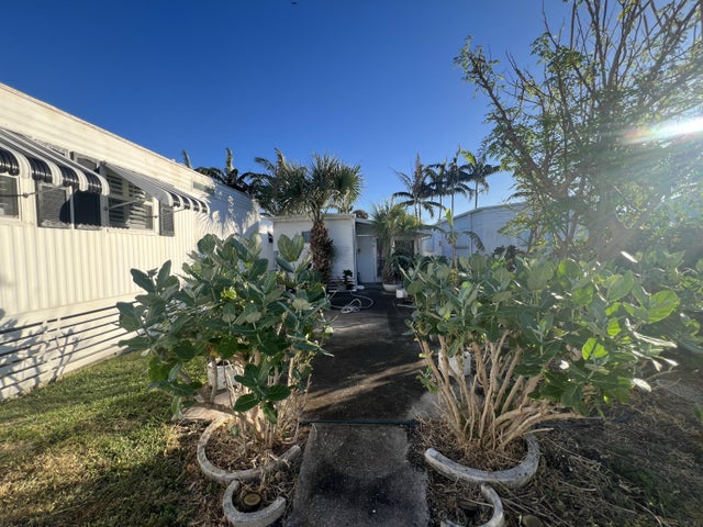 5 of 11 - 21 Ruthmary Av #g, Briny Breezes, FL