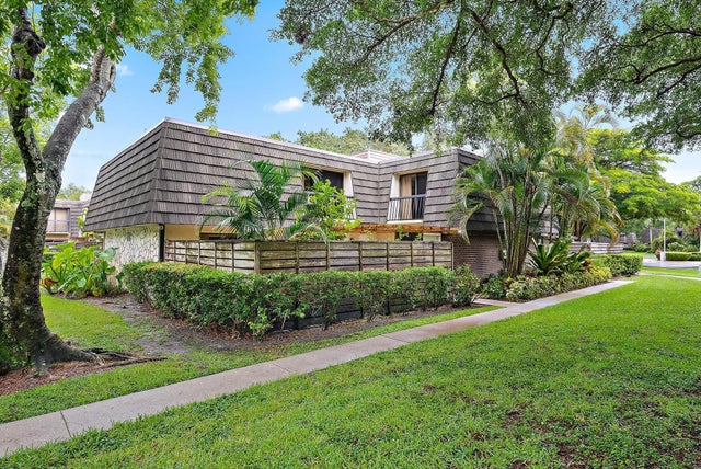 108 1st Terrace, Palm Beach Gardens