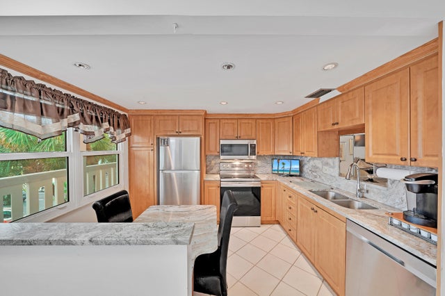 2 of 36 - 2004 Granada Drive #j3, Coconut Creek, FL