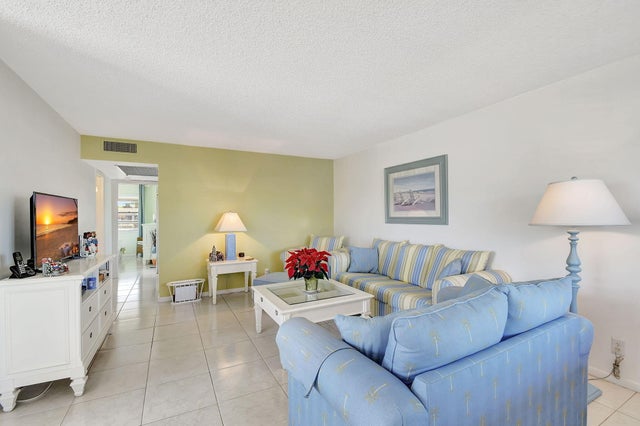 1 of 30 - 24 Chatham A, West Palm Beach, FL