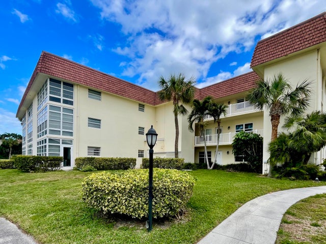 5 of 28 - 5400 A1a Highway #a2, Vero Beach, FL