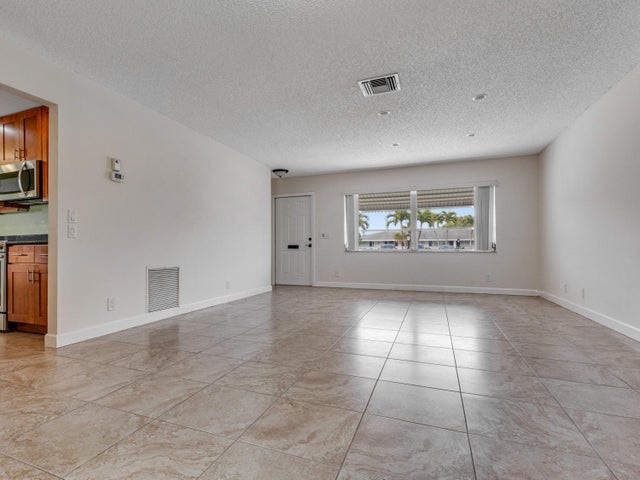 5 of 28 - 2016 Sw Golf Lane, Boynton Beach, FL