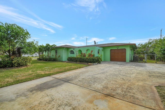 2 of 26 - 702 Sw 23rd Terrace, Boynton Beach, FL