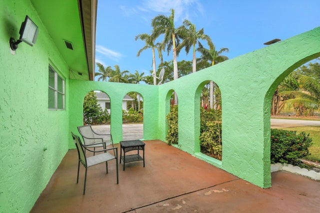 4 of 26 - 702 Sw 23rd Terrace, Boynton Beach, FL