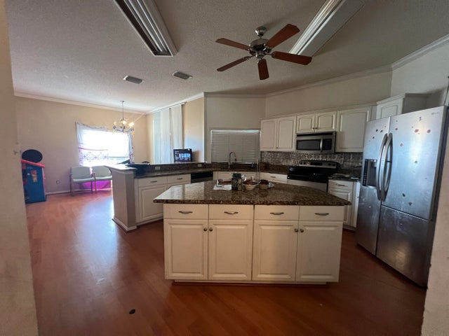 5 of 12 - 5811 Nw Argo Court, Port Saint Lucie, FL