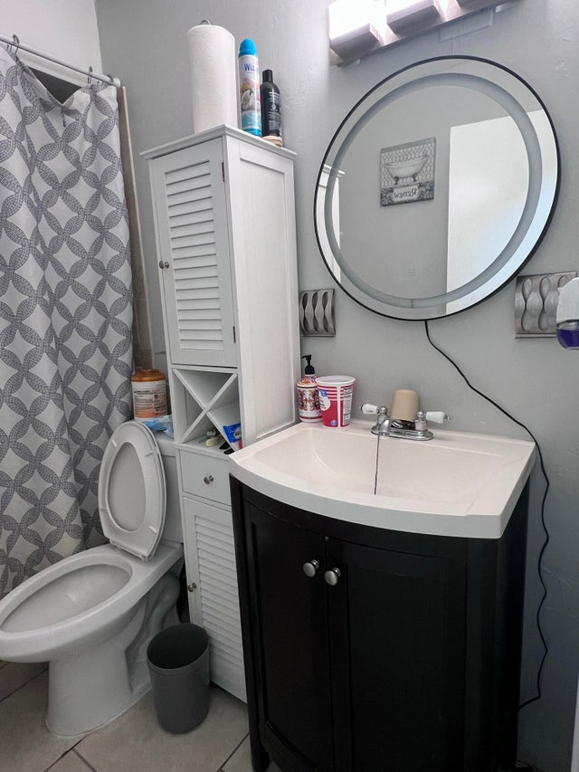 5 of 9 - 6100 Forest Hill Blvd #105, West Palm Beach, FL