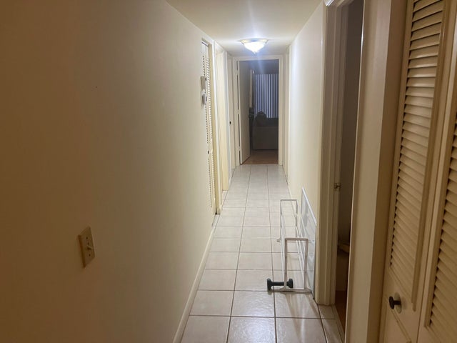 3 of 10 - 1115 Green Pine Blvd #h1, West Palm Beach, FL