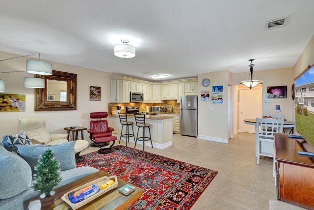 5 of 45 - 116 Easthampton E, West Palm Beach, FL