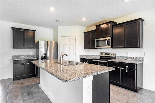 2 of 37 - 10493 Sw Toren Way, Port Saint Lucie, FL